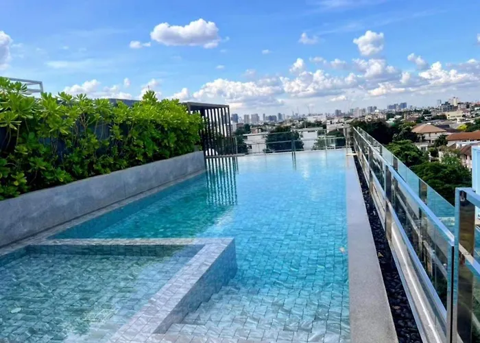 At Esque Sukhumvit101-1 Bts Bangjak-punnavithee Apartment
