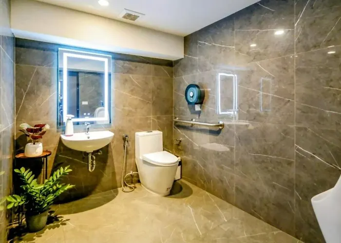 At Esque Sukhumvit101-1 Bts Bangjak-punnavithee Apartment